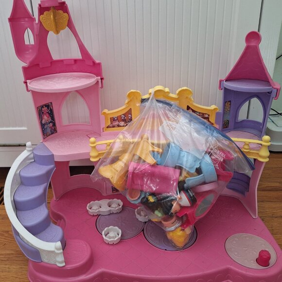 Fisher Price Little People Magical Dancing Castle - Picture 6 of 6